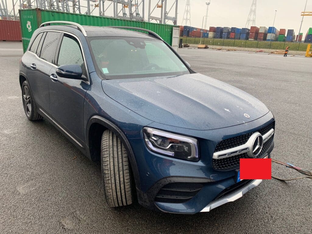 Avant de la Mercedes GLB 200d volée