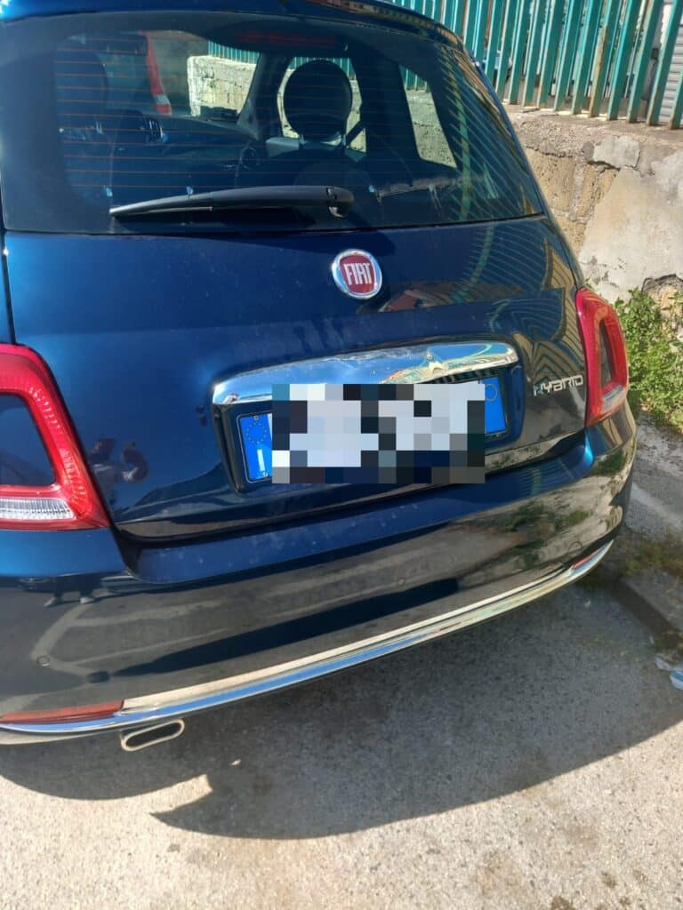 Fiat Panda bleue volée, récupérée grâce au traceur GPS