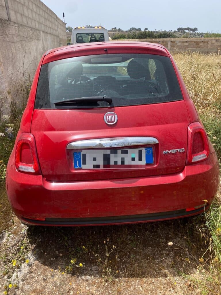 Fiat Panda rouge volée, récupérée grâce au traceur GPS